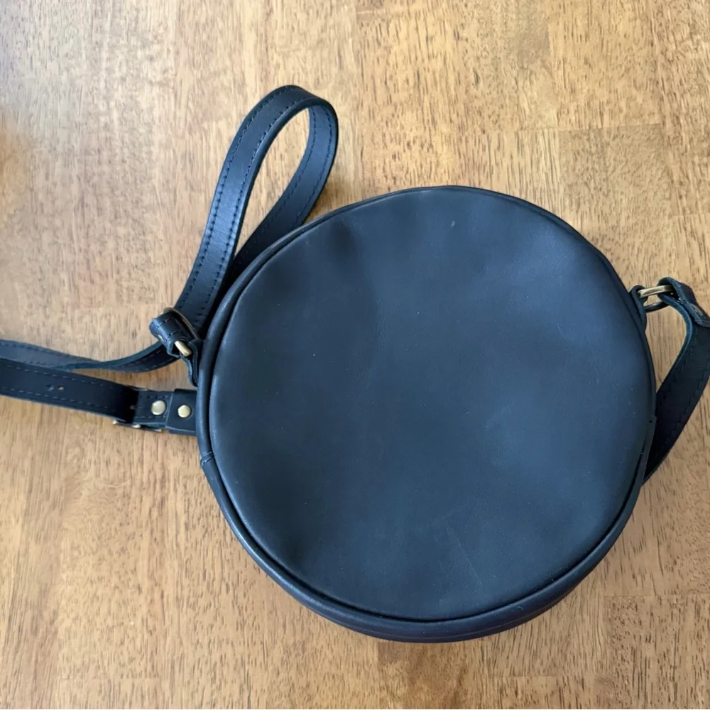Portland Leather Large Black Circle Bag - Picture 2 of 3